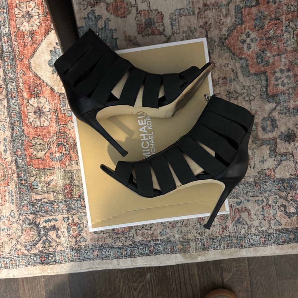 Michael Kors  Black Ankle shooties